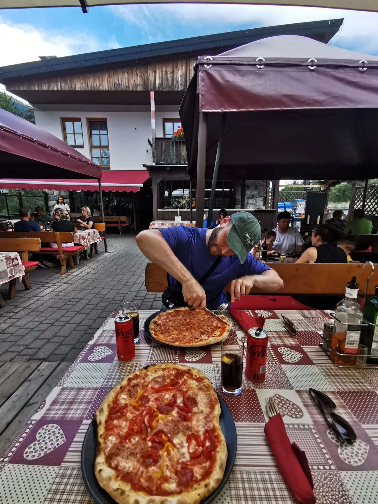 Heti Italian rajan jälkeen täytyi tottakai pysähtyä pizzalle.