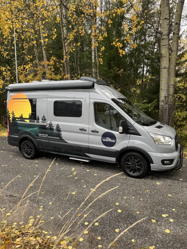 LMC Innovan 590 kompakti matkailuauto – vuokraa Helsingistä